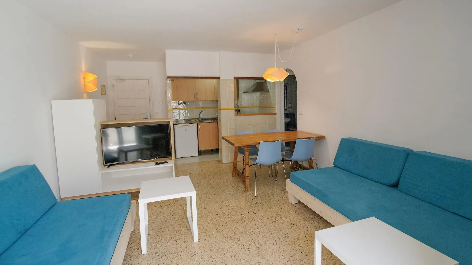 Aparthotel Boutique Poniente Playa San Antonio  Apartmán